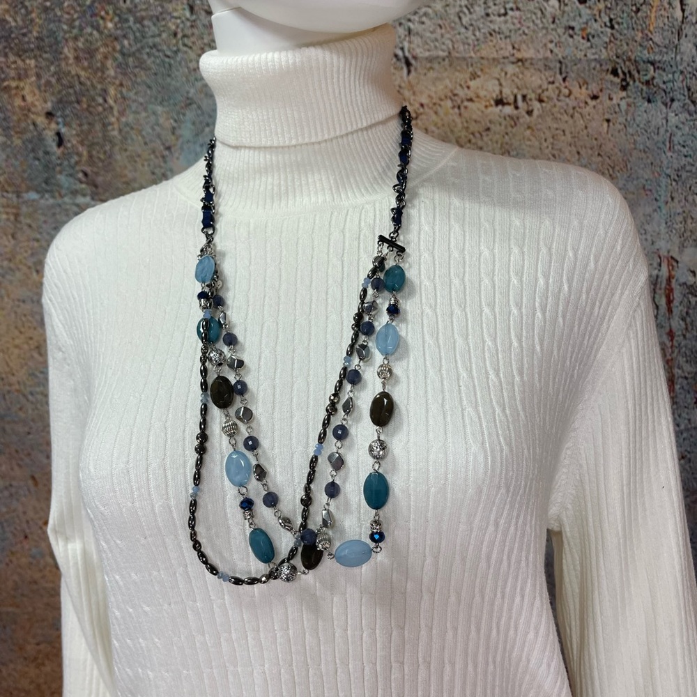 NWT Layered bead necklace